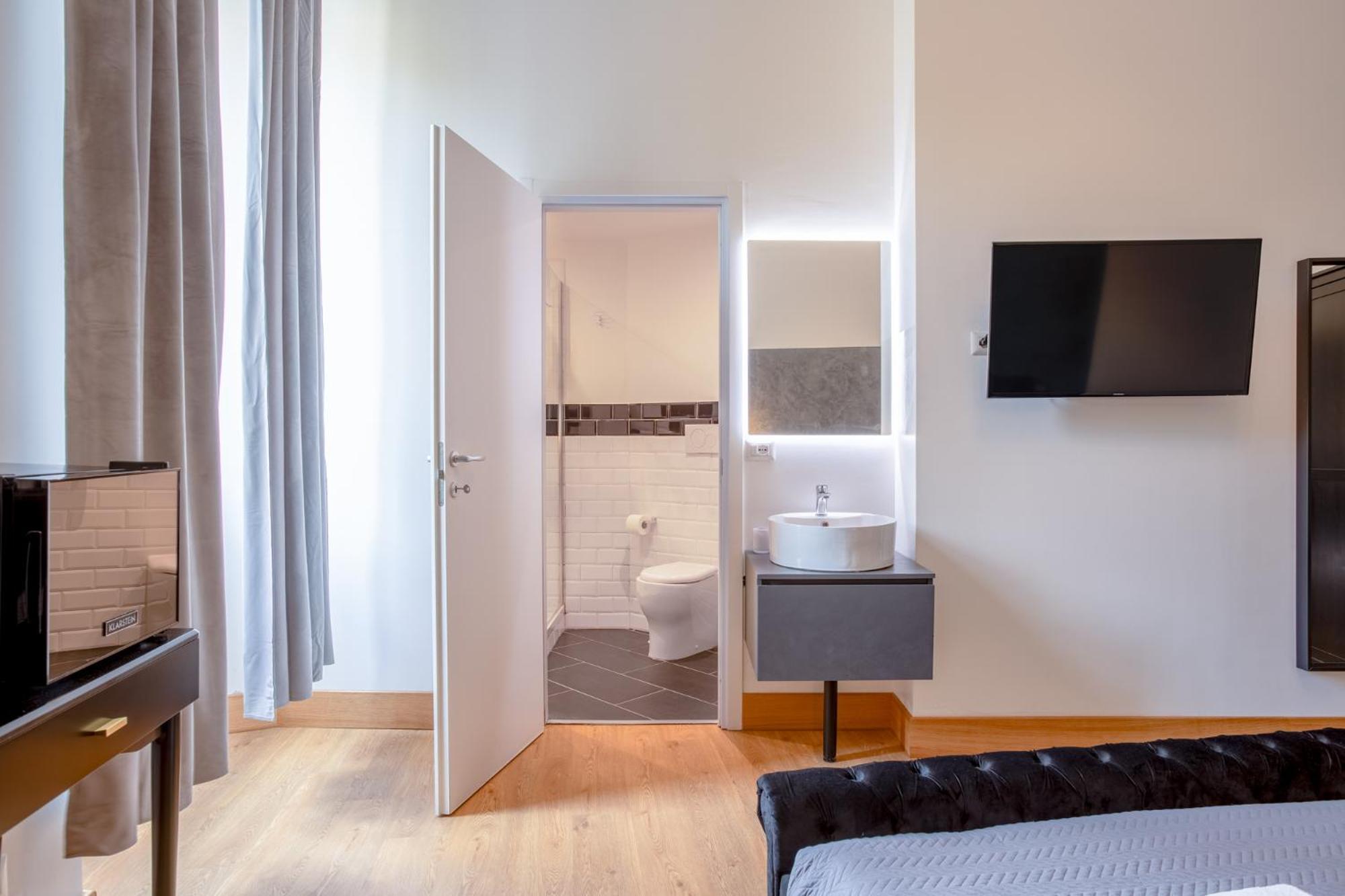 New Unico San Cosimato Hotel Rome Exterior photo