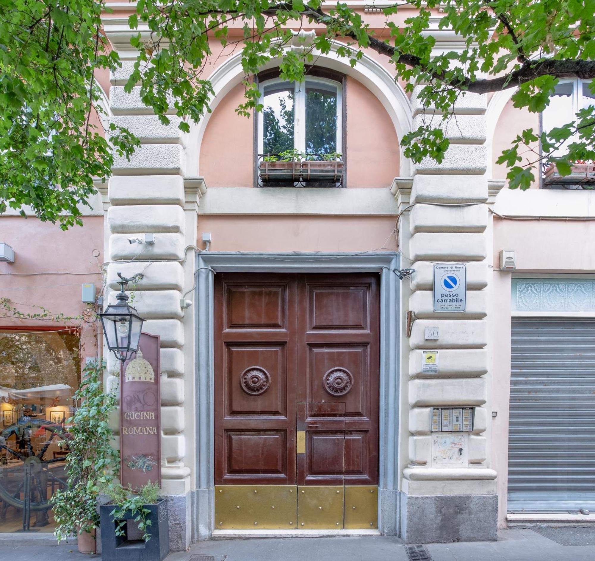 New Unico San Cosimato Hotel Rome Exterior photo